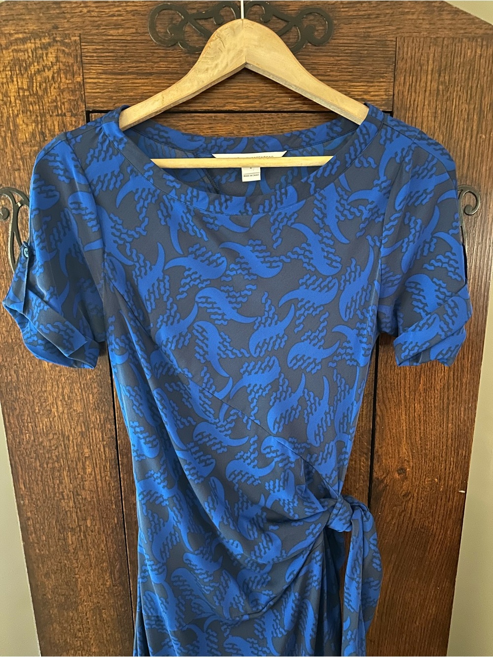 DVF Silk Vine Blue Tie-Waist Dress Sz 8 Diane Von Furstenberg Work Professional - Picture 2 of 5